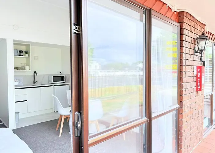 Hotel Unit 2 Fenton Sumner Rotorua